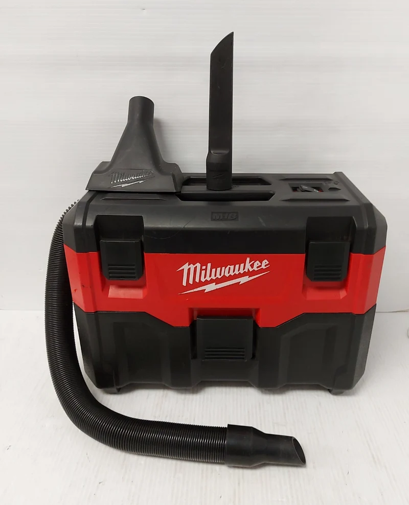 (N90624-3) Milwaukee 0880-20 Shop Vac